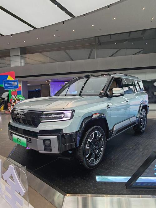 惠州141比亚迪方程豹硬派越野的爆款，英菲尼迪35周年与你共成长